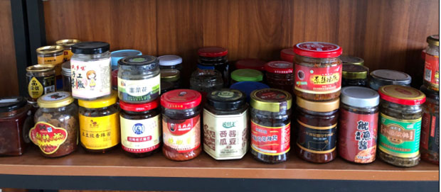 星火香辣牛肉醬灌裝機械樣品展示